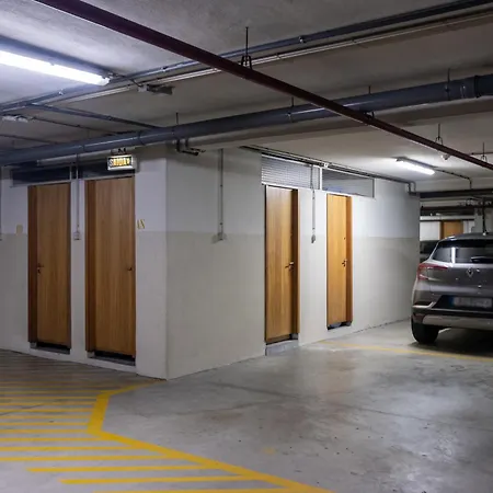 Appartement Oceanbreeze - Ecohost - T2 Espacoso Com Varanda E Garagem Perto Da Em *