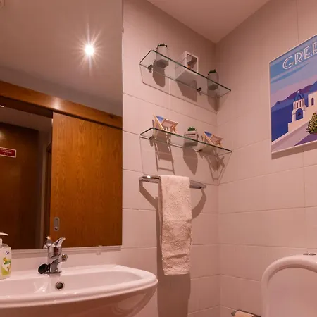 Oceanbreeze - Ecohost - T2 Espacoso Com Varanda E Garagem Perto Da Em * Matosinhos (Porto)